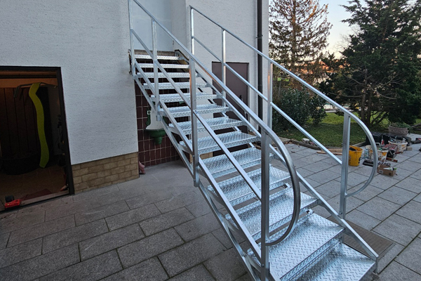 Außenstiege